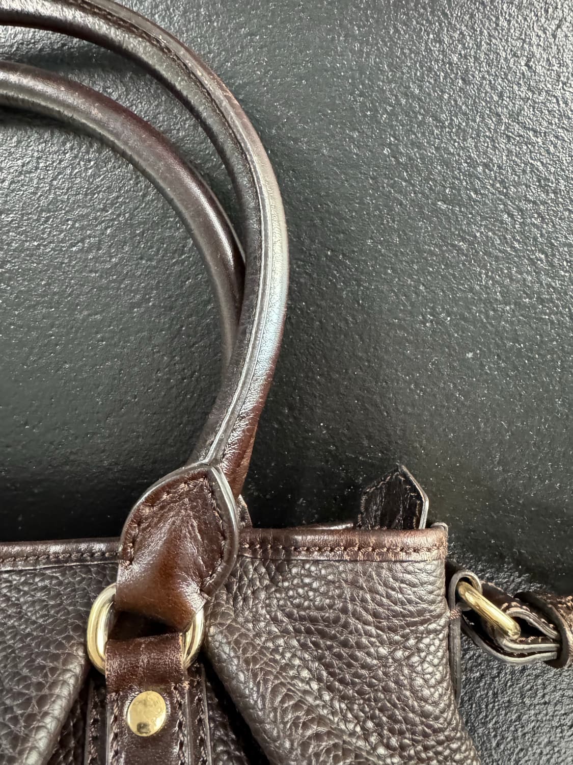 버버리 초코브라운 레더 숄더백 상품이미지3