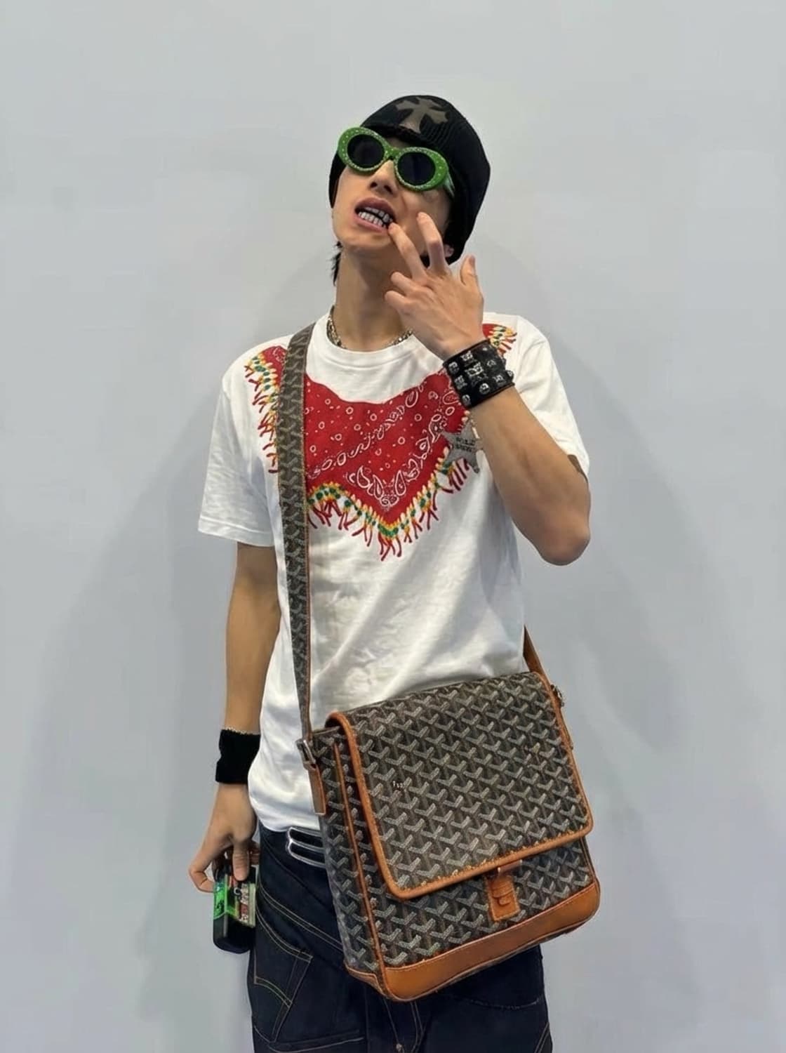 Fruit of the Loom 반다나 스카프 프린트 반팔티 상품이미지1