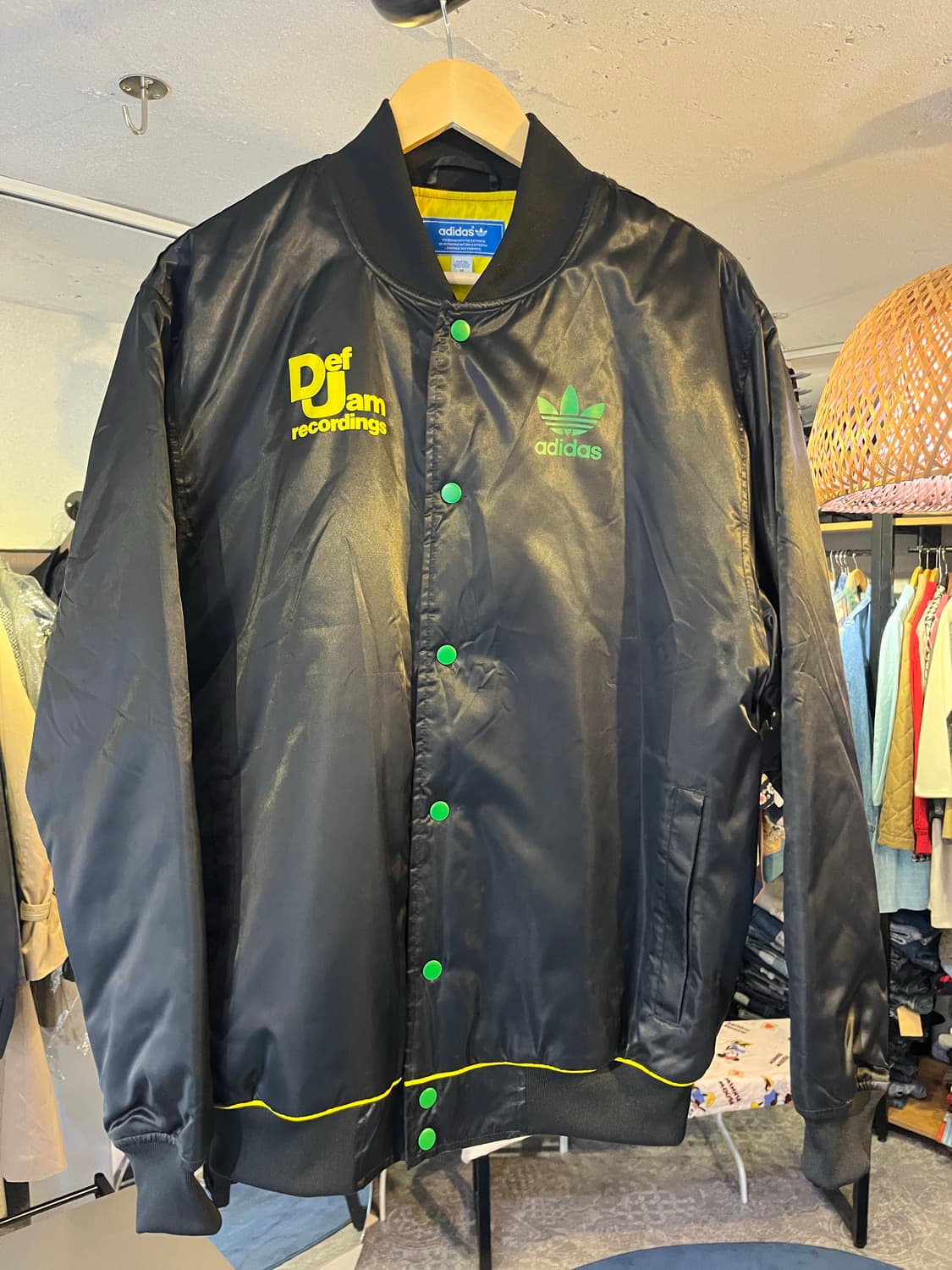아디다스 X 데프잼 레코드 콜라보 코치자켓 상품이미지1