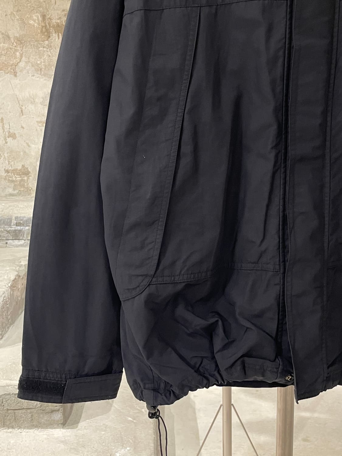 노스페이스 블랙 암 포켓 벨크로 나일론 자켓 상품이미지4