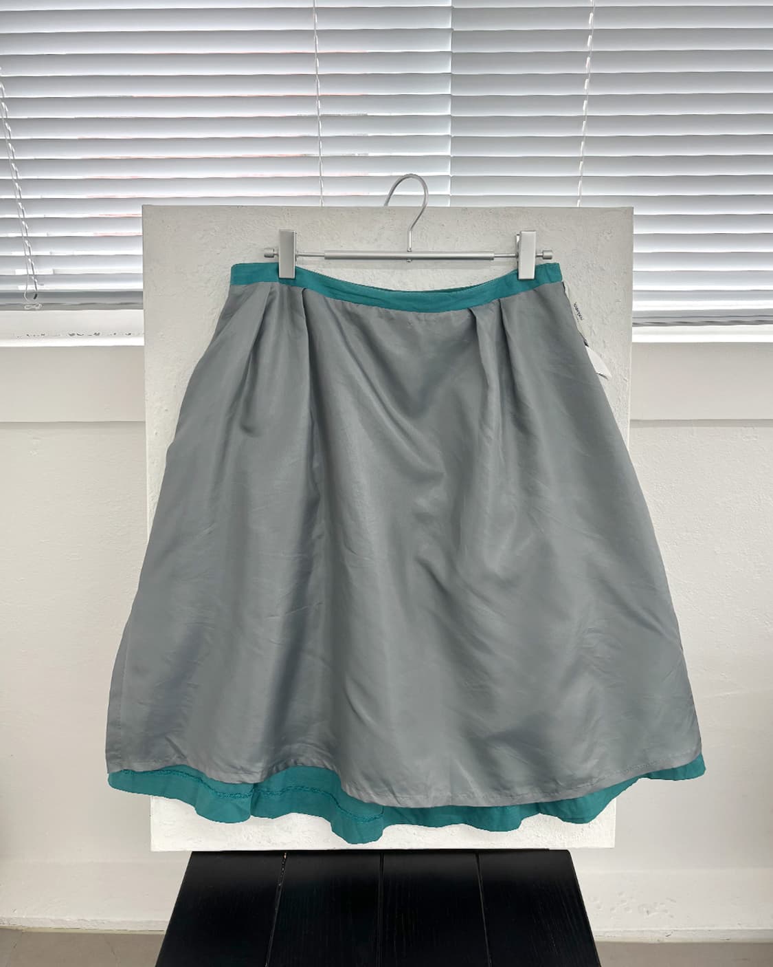 NEWYORKER aqua tuck midi wide skirt 상품이미지3