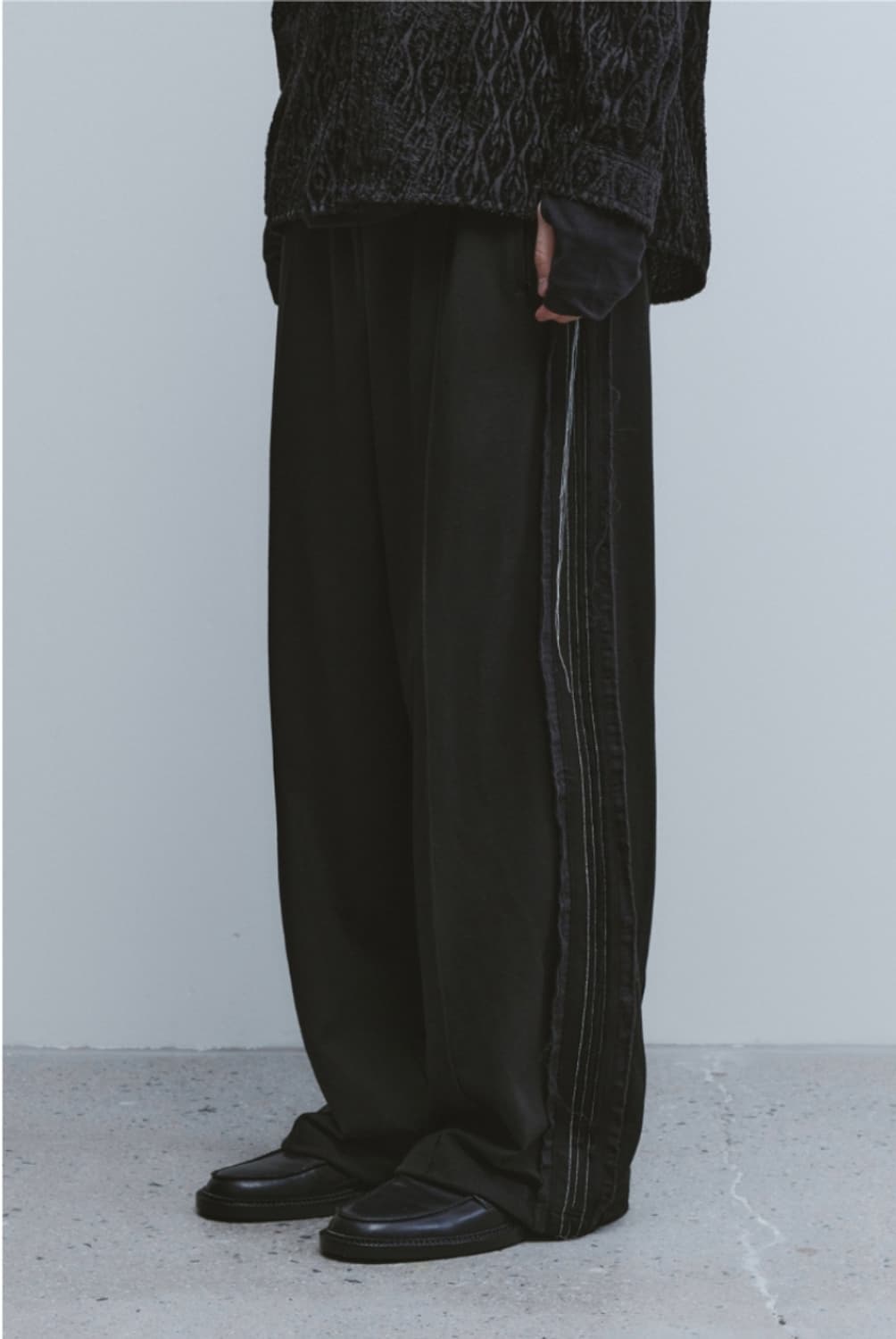 [L] 유스 사이드 디테일 트랙팬츠 블랙 상품이미지1