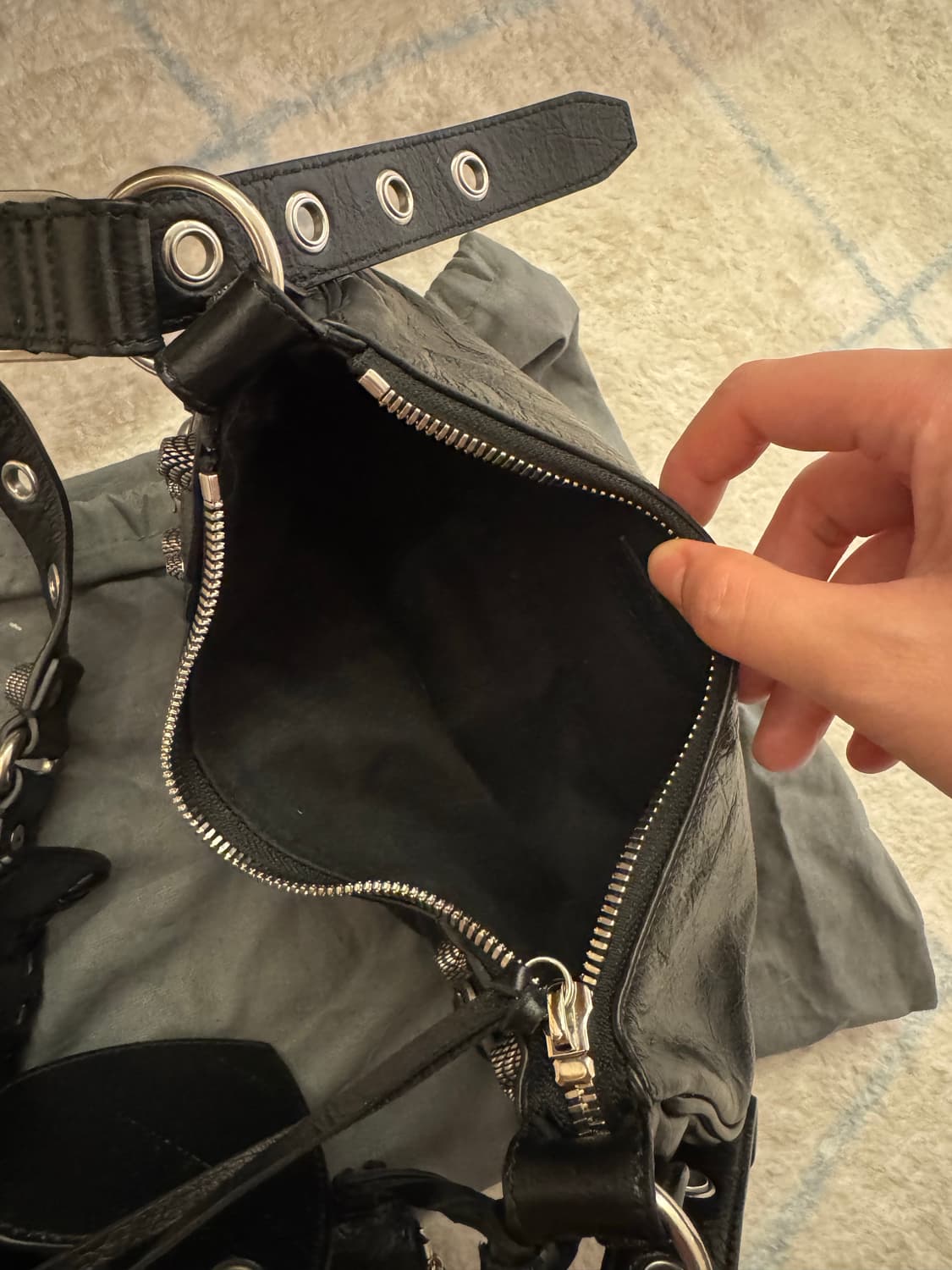 발렌시아가 르카골 xs 램스킨 블랙 상품이미지8