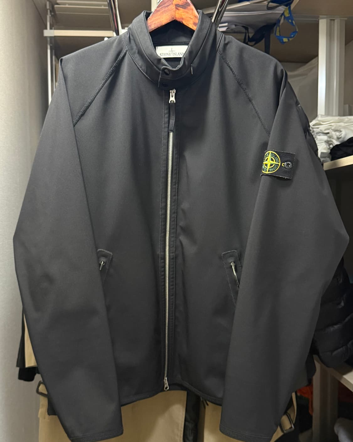 스톤 아일랜드 와펜 소트쉘 집업 자켓 XL 상품이미지2