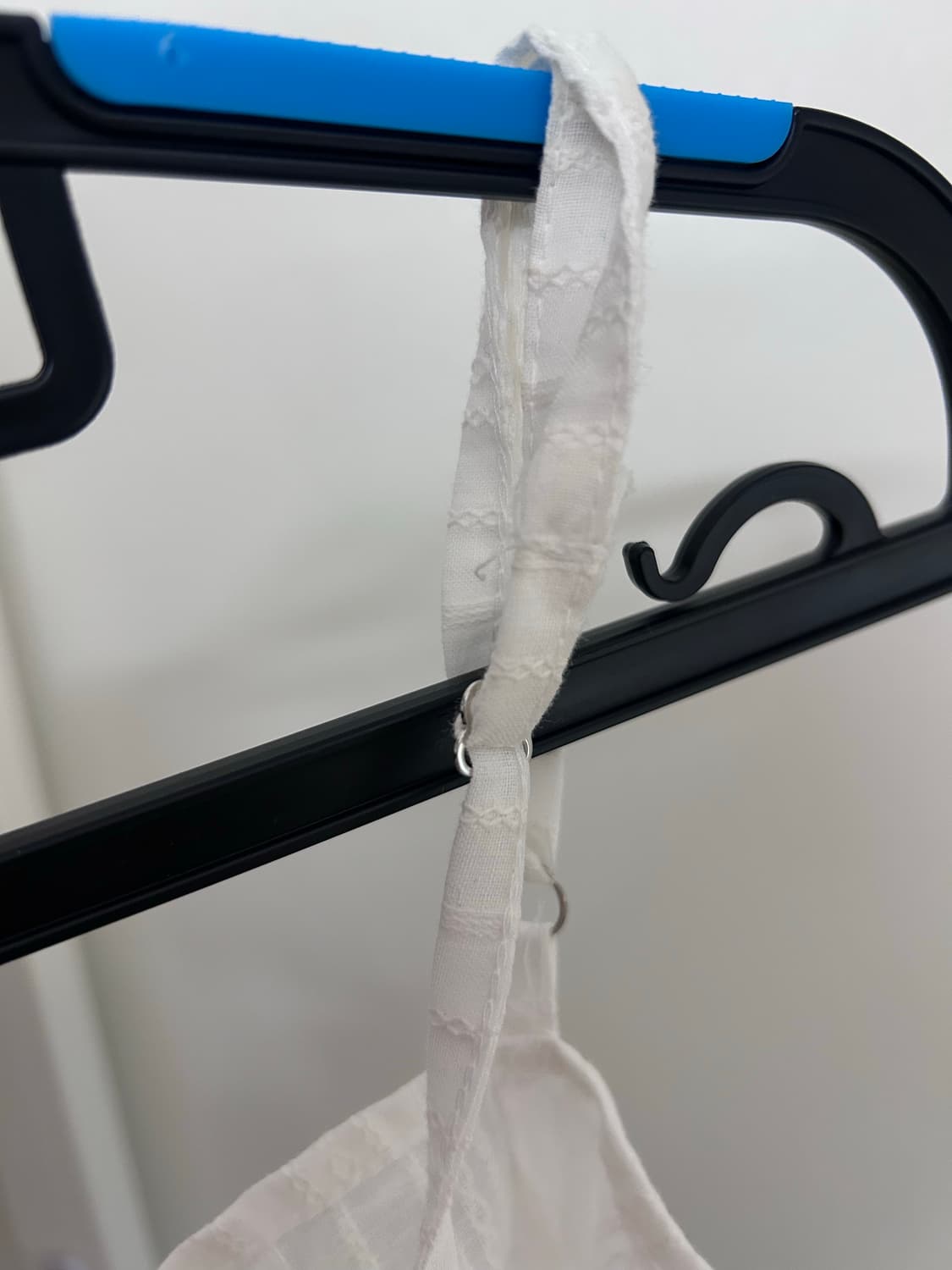 핀턱 레이스 리본 나시  상품이미지4