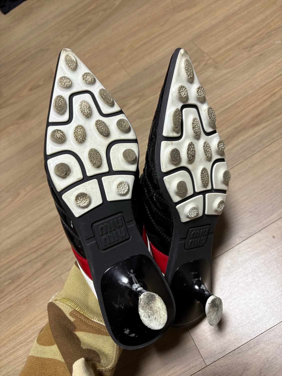 37 미우미우 스니커즈 힐 상품이미지3