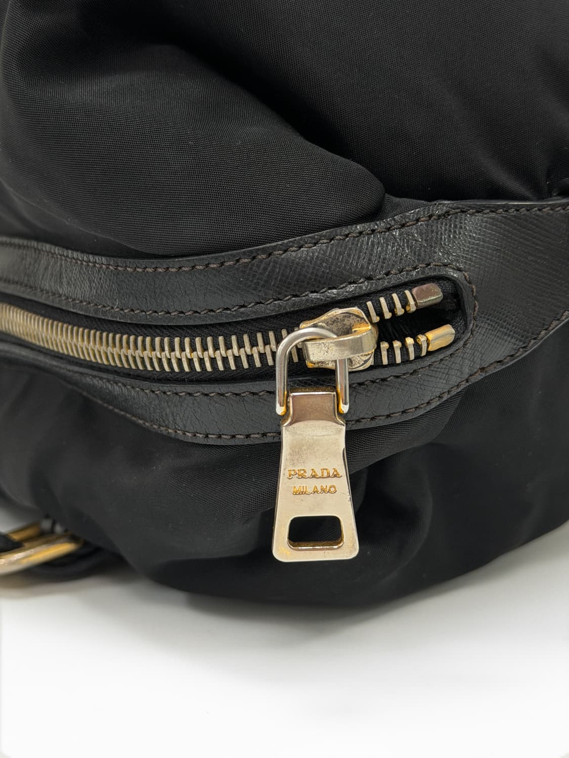 프라다 나일론 사피아노 레더 보스턴백 상품이미지6