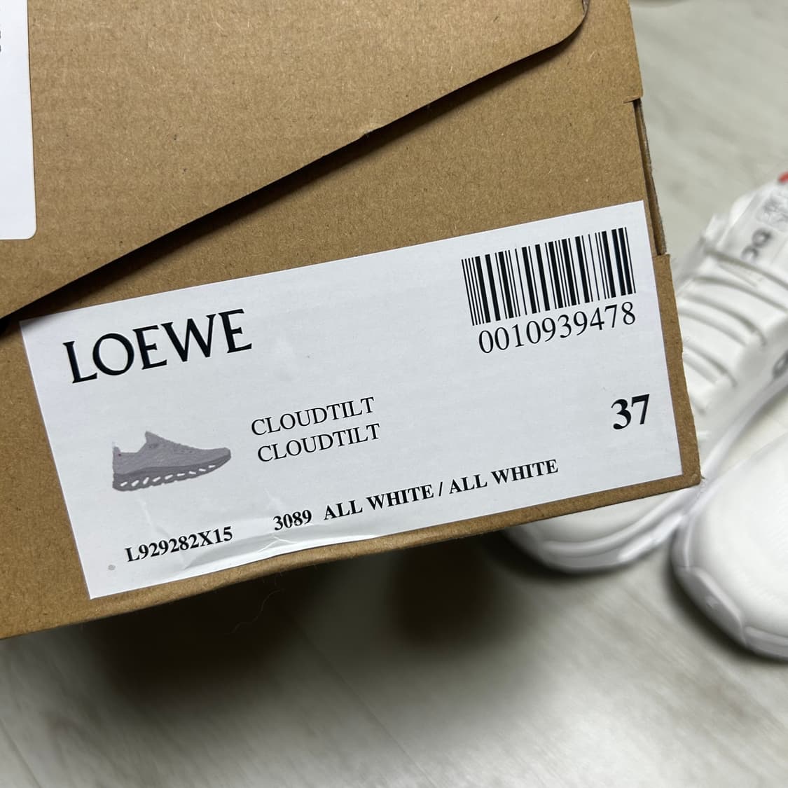 온 러닝 x 로에베 / 클라우드틸트 운동화 / 화이트 / 사이즈 37 상품이미지4