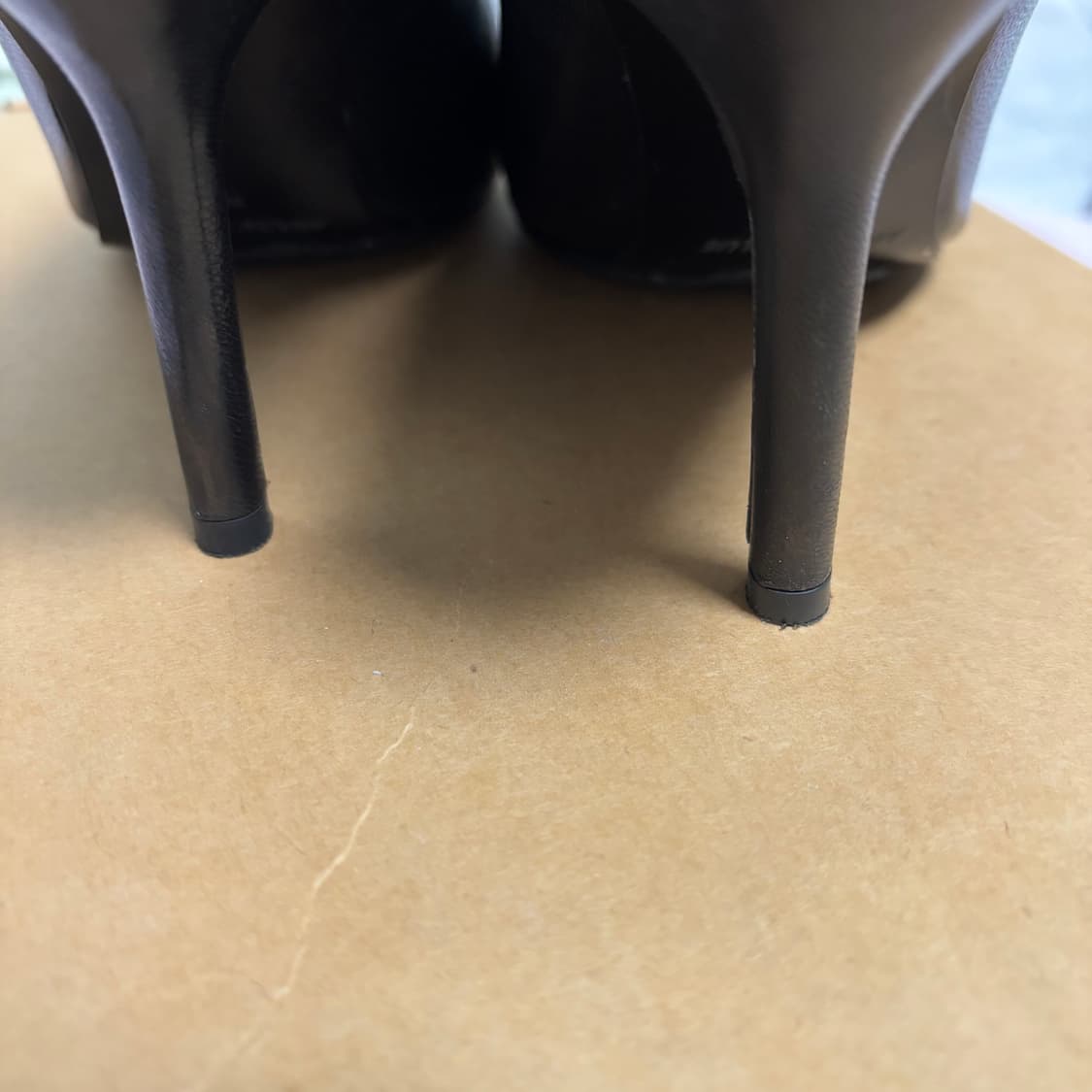 문이퀄블루 리얼 레더 하이힐 포인티트 토 뮬 250 상품이미지8