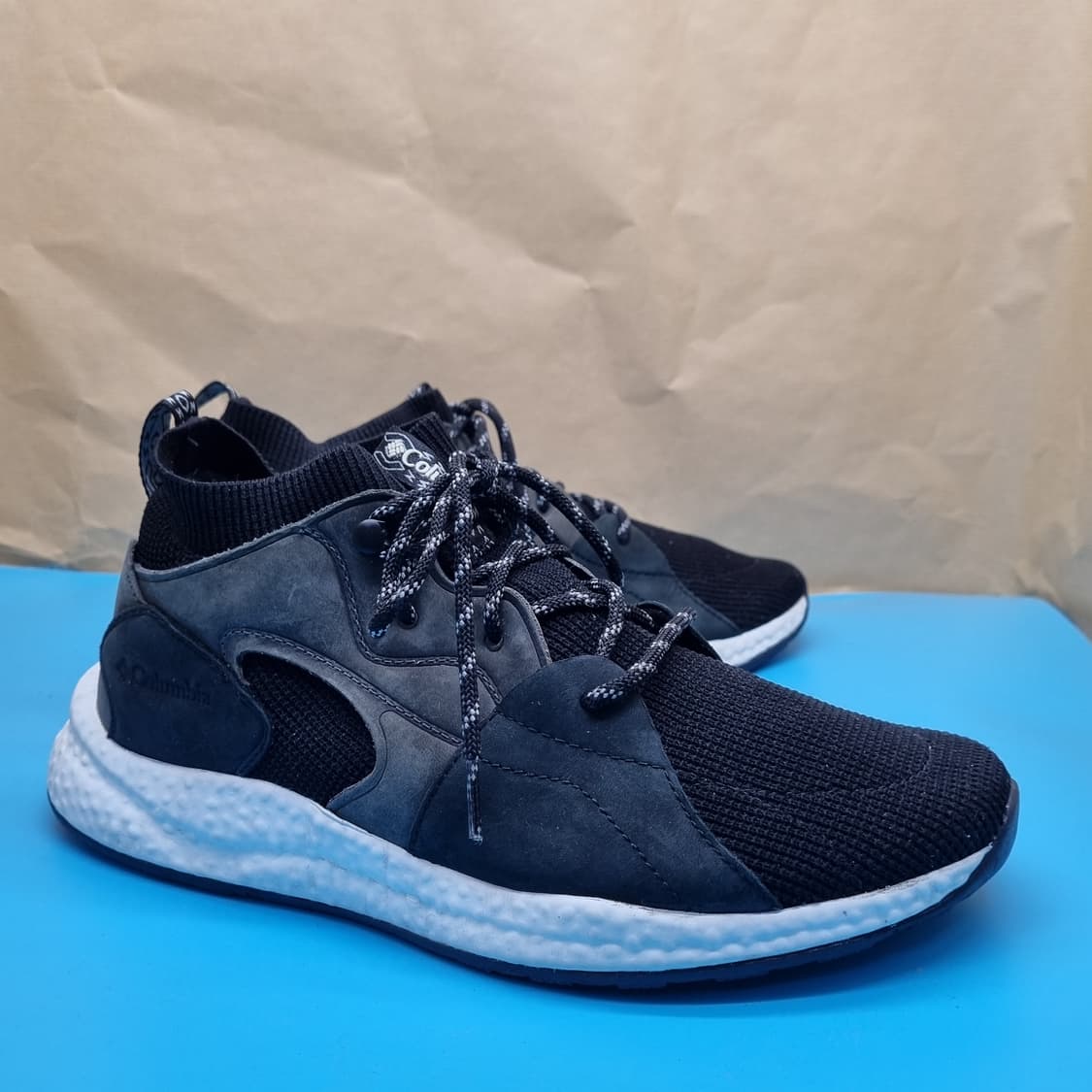 컬럼비아 아웃드라이 미드 트레킹화280 상품이미지1