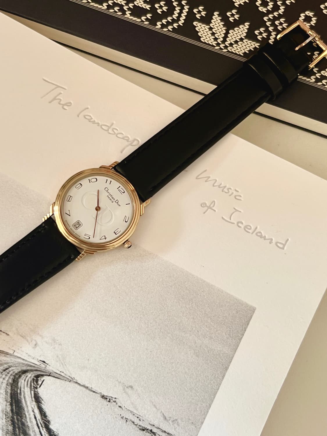 Christian Dior 골드 라운드 화이트 다이얼 디올 시계 상품이미지2