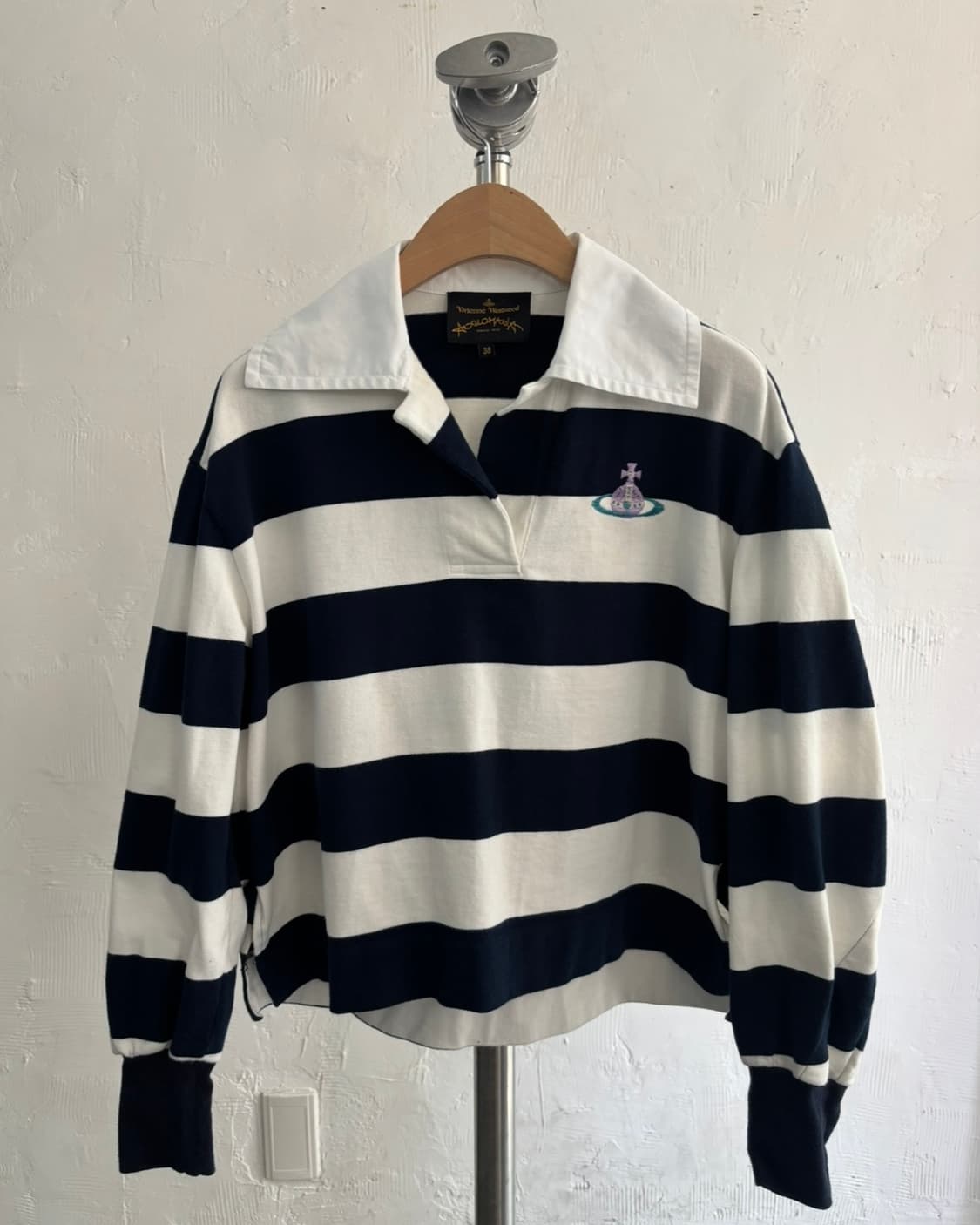 Vivienne Westwood 비비안웨스트우드 로고 단가라 크롭 맨투맨 상품이미지1