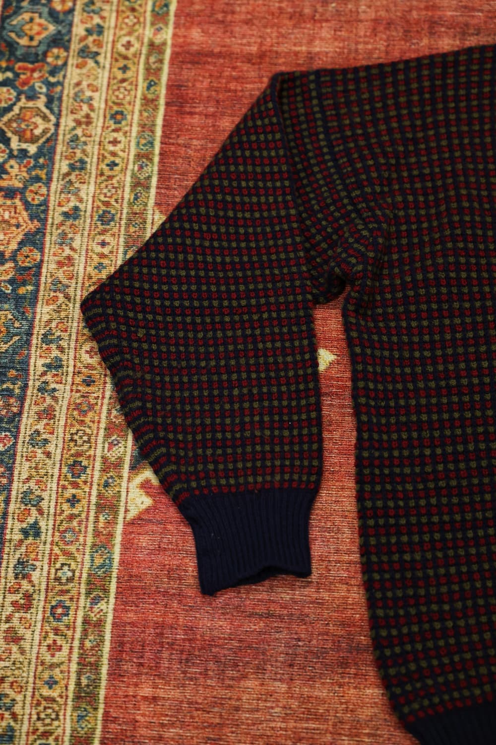 80~90s 빈티지 브이넥 니트 판매 상품이미지2