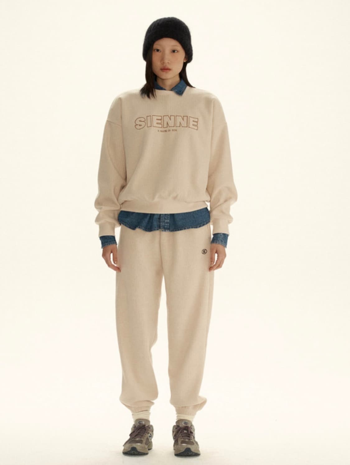 시엔느 심볼 니트 조거 팬츠 크림 상품이미지2
