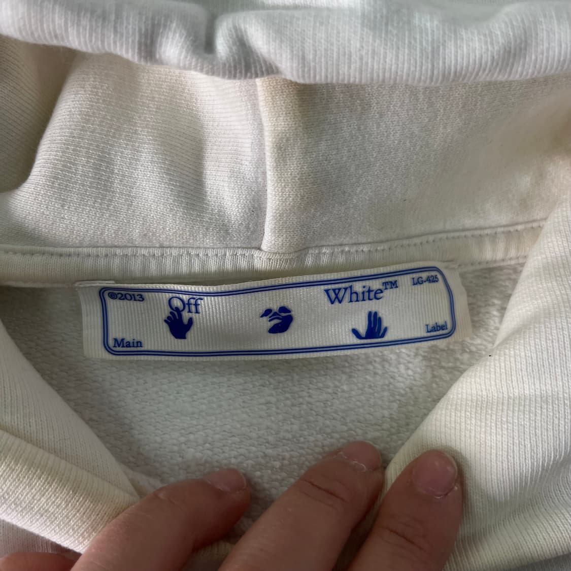 105 오프화이트 카라비지오 프린트 화이트 후드티 상품이미지4