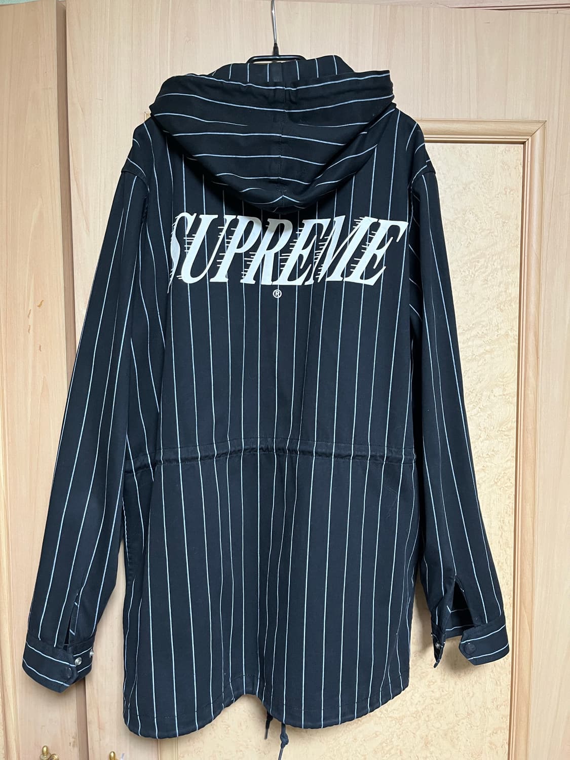 슈프림 블랙 스트라이프 후드자켓 상품이미지1
