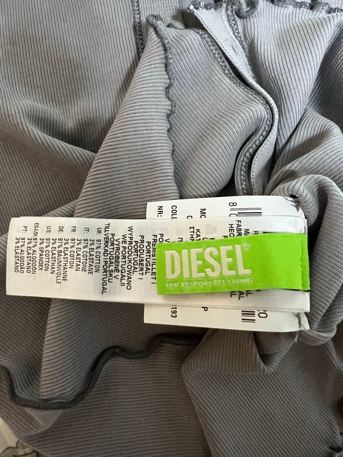 DIESEL 여성 리브드 크롭 버튼 가디건  상품이미지4