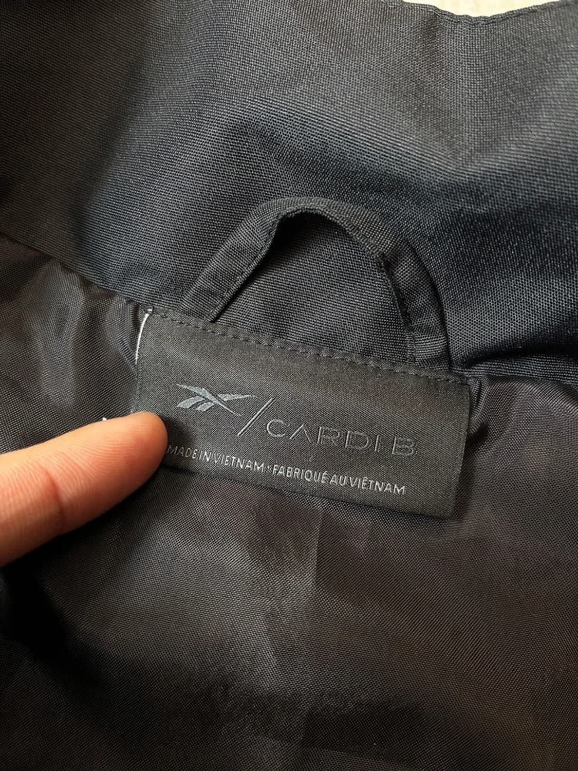 리복 x 카디비 우븐 크롭 자켓 PN6915 상품이미지8