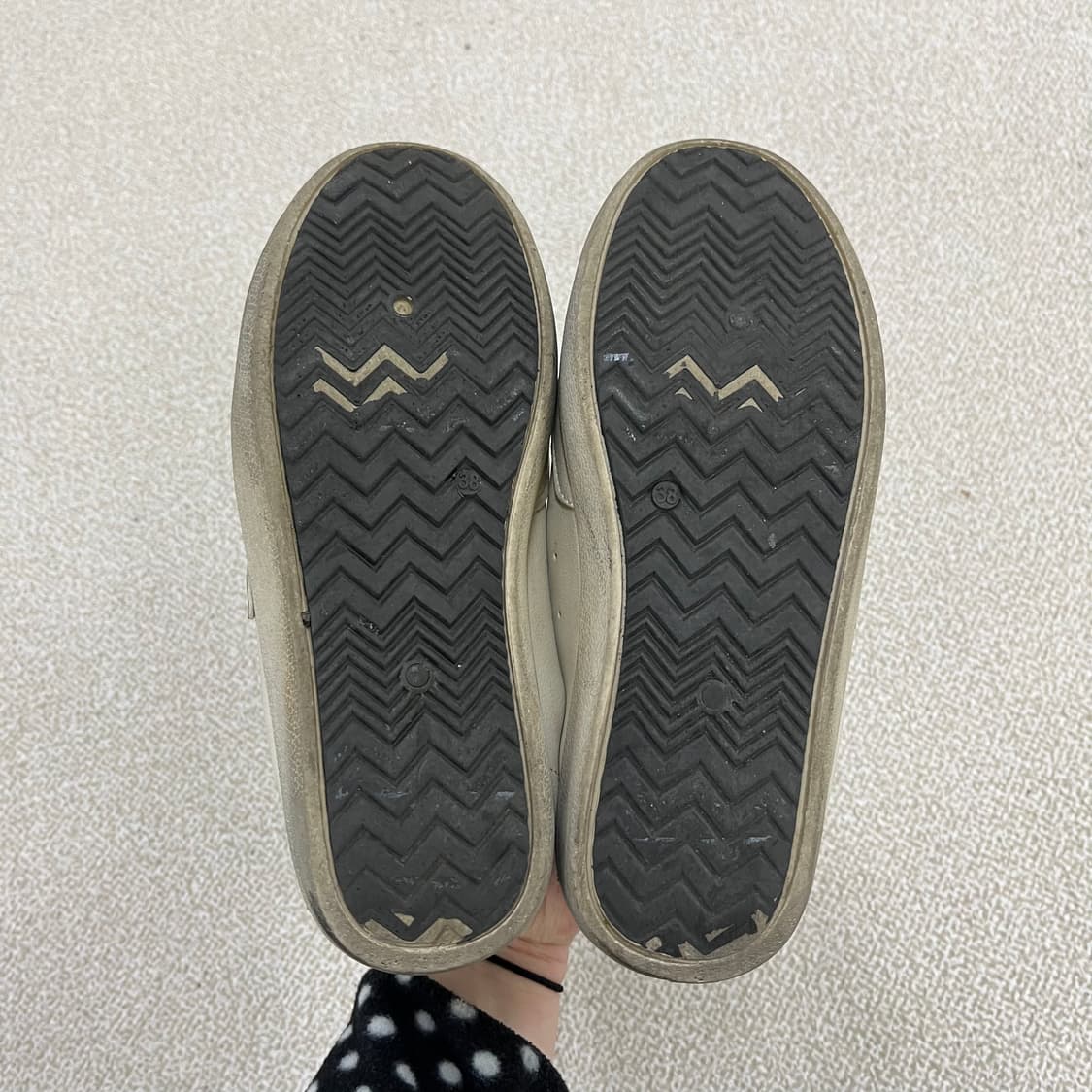 235정도 골든구스 슈퍼스타 스니커즈 0126M 상품이미지6