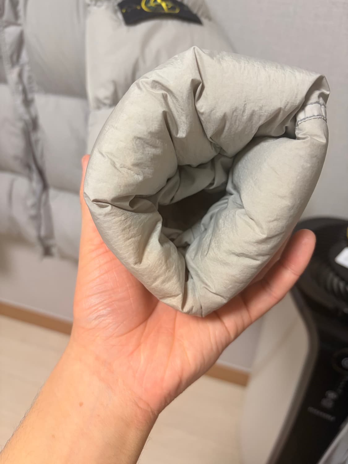 (새상품급)24fw 스톤아일랜드 크링클랩스 패딩 상품이미지3