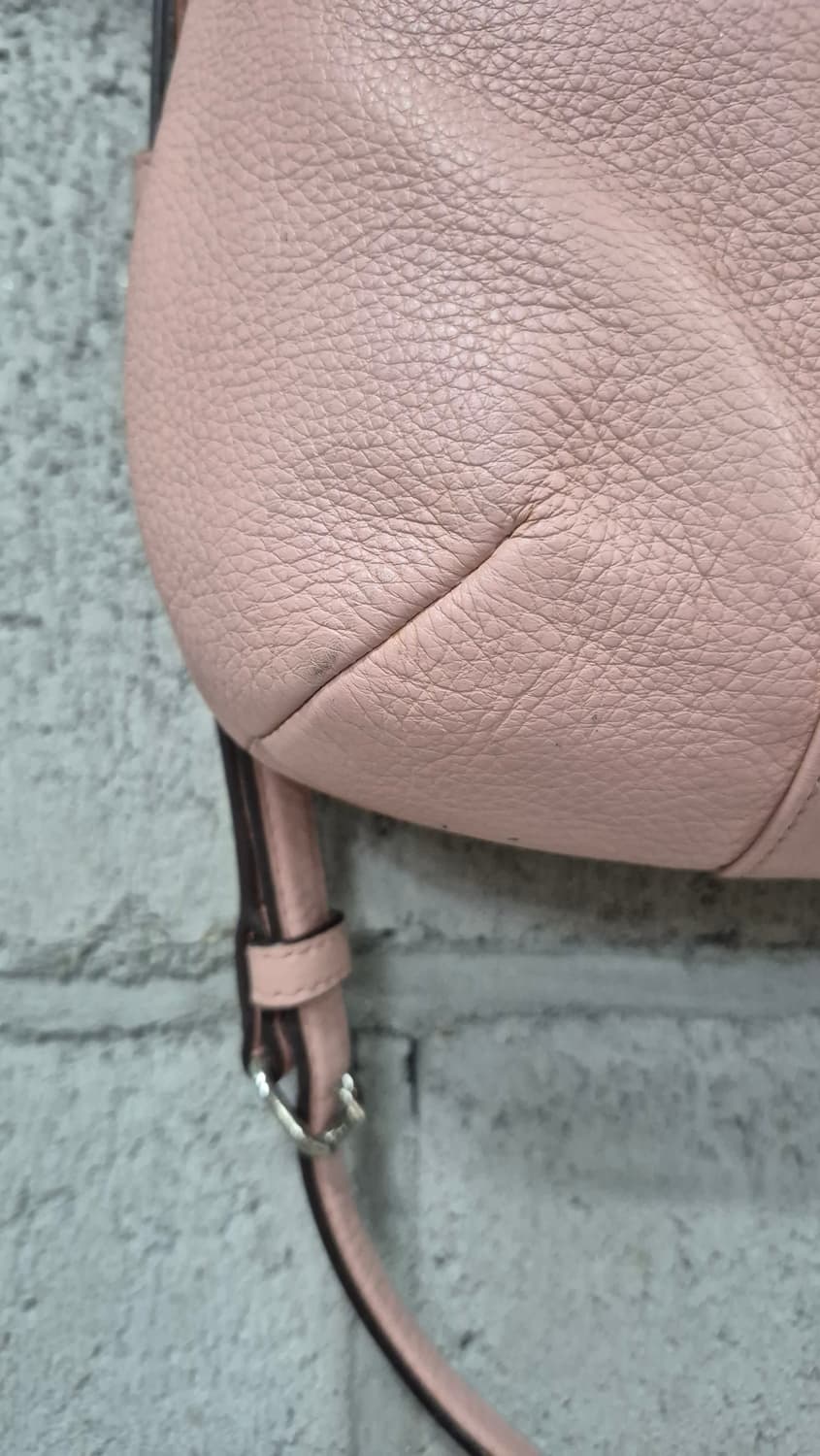 코치 페블 레더 컨버터블 숄더백  상품이미지5