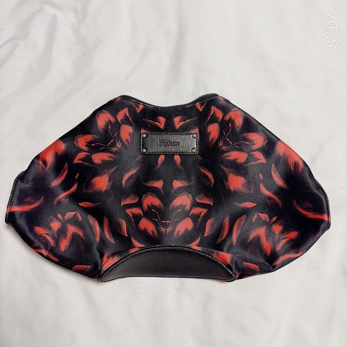 알렉산더맥퀸 플라워 프린트 클러치백 상품이미지1