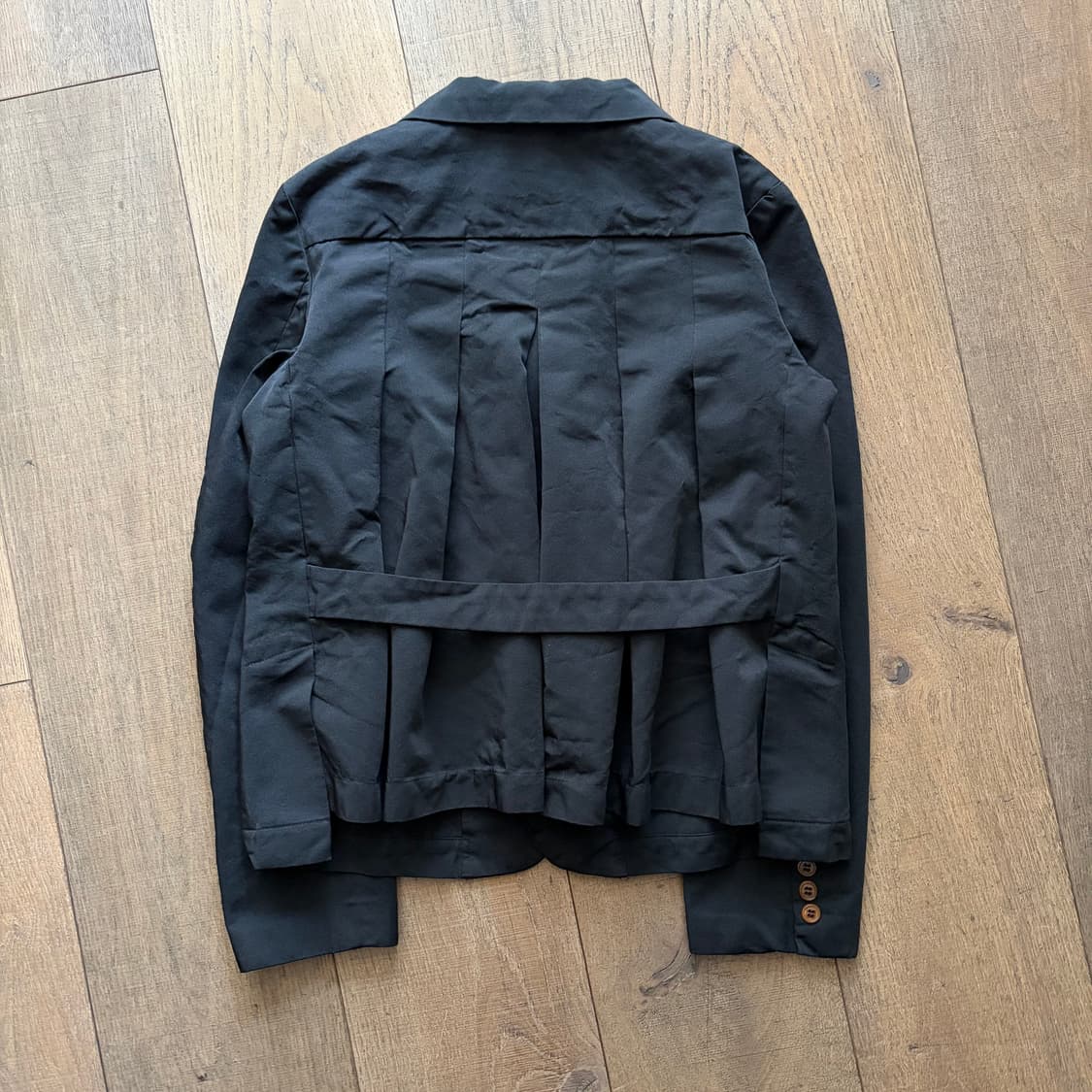 Back Pleats Detail Jacket 상품이미지1