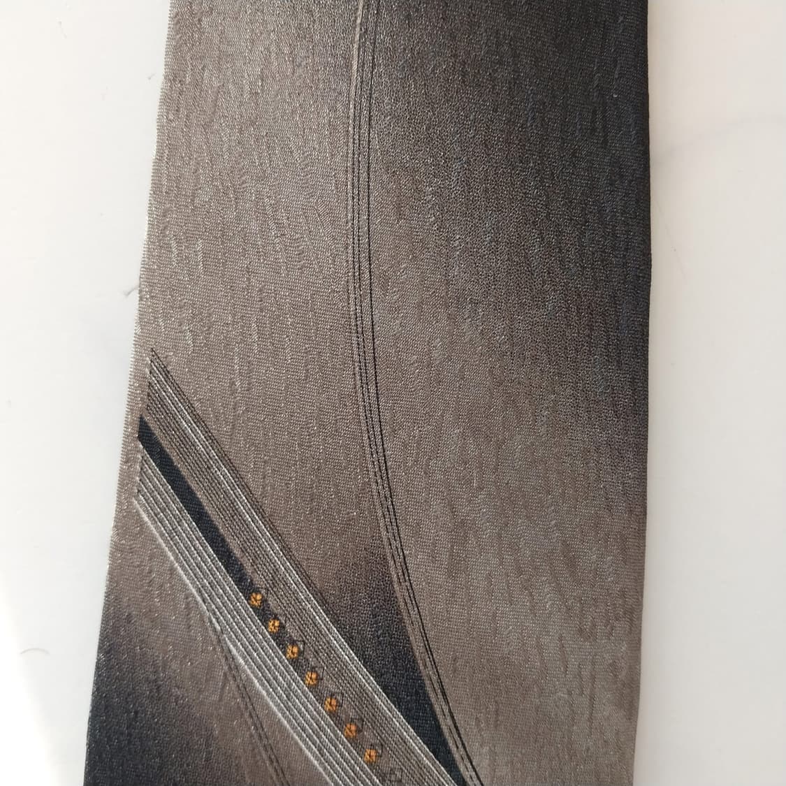 지방시 실크 브라운 그라데이션 패턴 넥타이 10.2cm A등급 K1503 상품이미지9