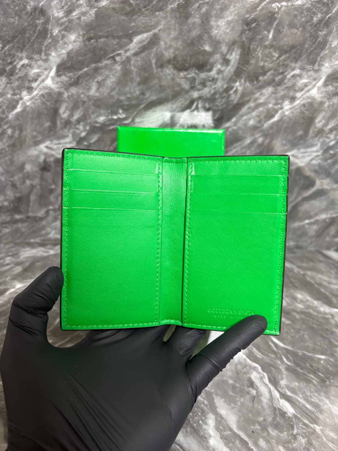 보테가베네타 맥시 플랩 오거나이저 카드지갑 상품이미지2