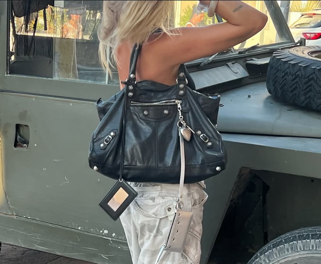 [A 정품] 발렌시아가 자이언트 시티 모터백 블랙 상품이미지10