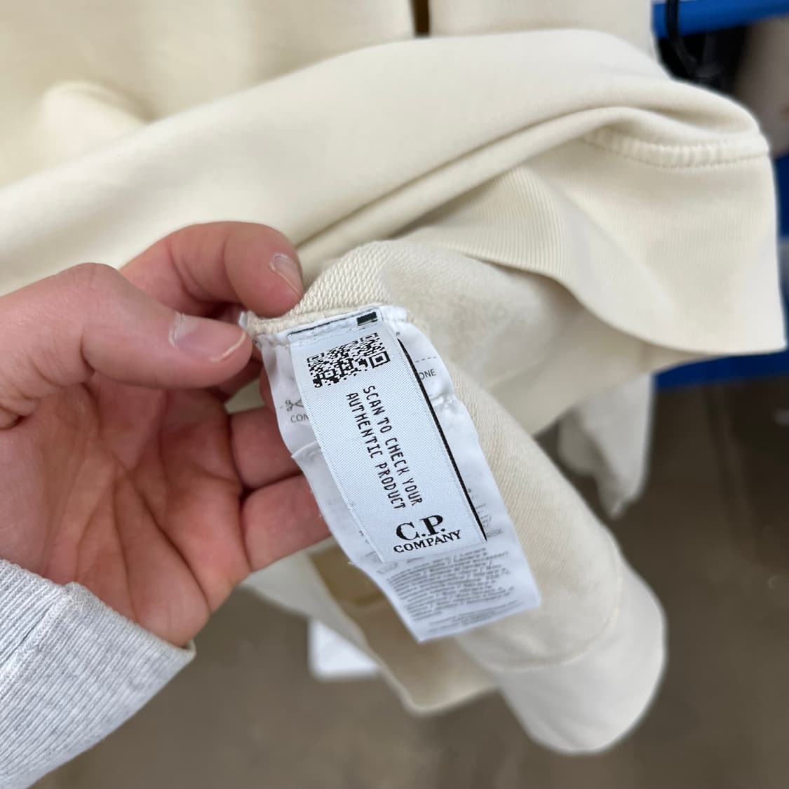 Cp컴퍼니 렌즈와펜 맨투맨 L 상품이미지4