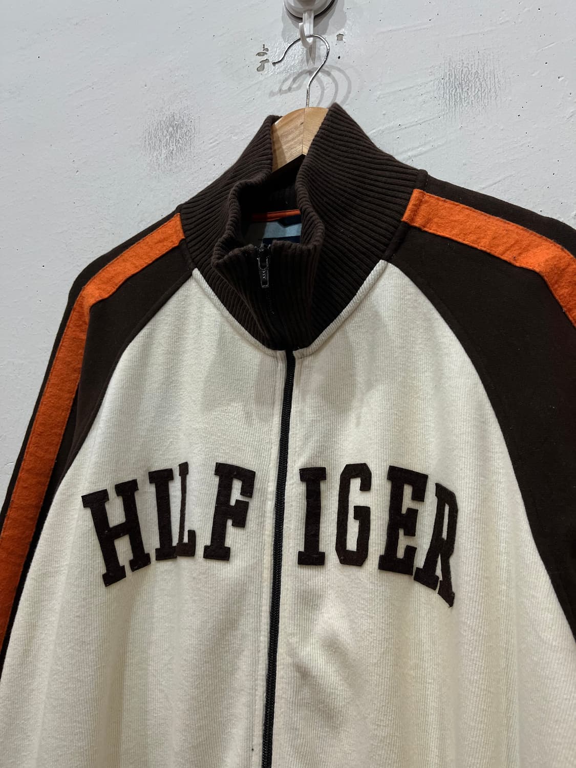 타미힐피거 아플리케 브라운 니팅 트랙탑 져지 XL 상품이미지2