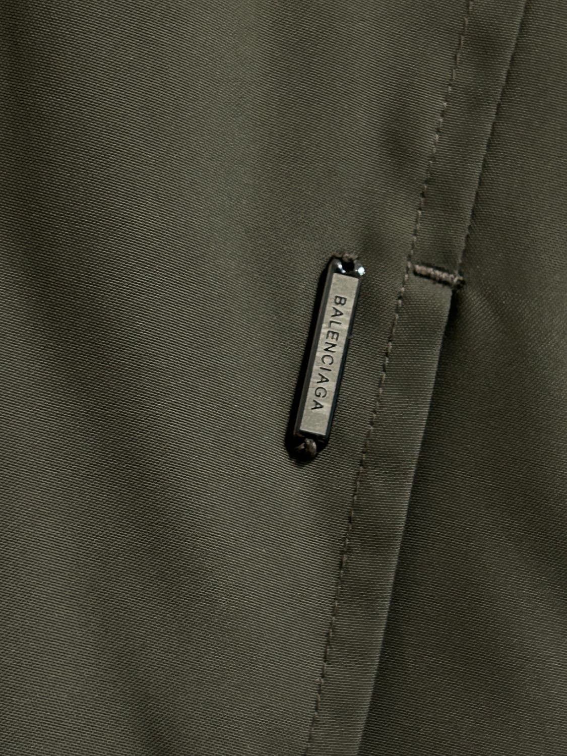 발렌시아가 라이트 패딩 베스트 상품이미지3