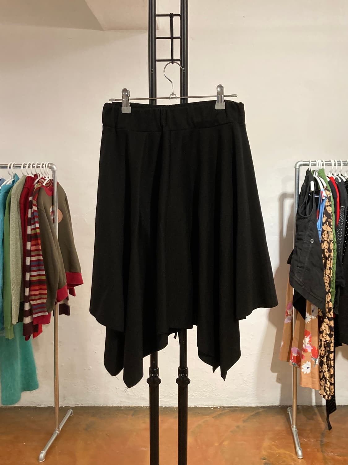 빈티지 블랙 언밸런스 플레어 스커트 상품이미지7