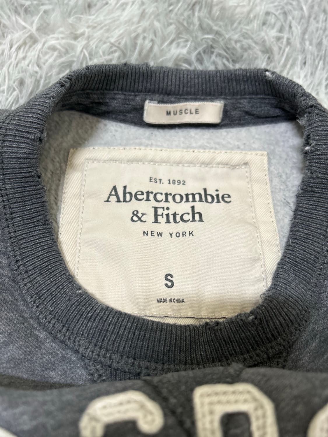 아베크롬비 y2k 그레이 기모 맨투맨(s) 상품이미지4