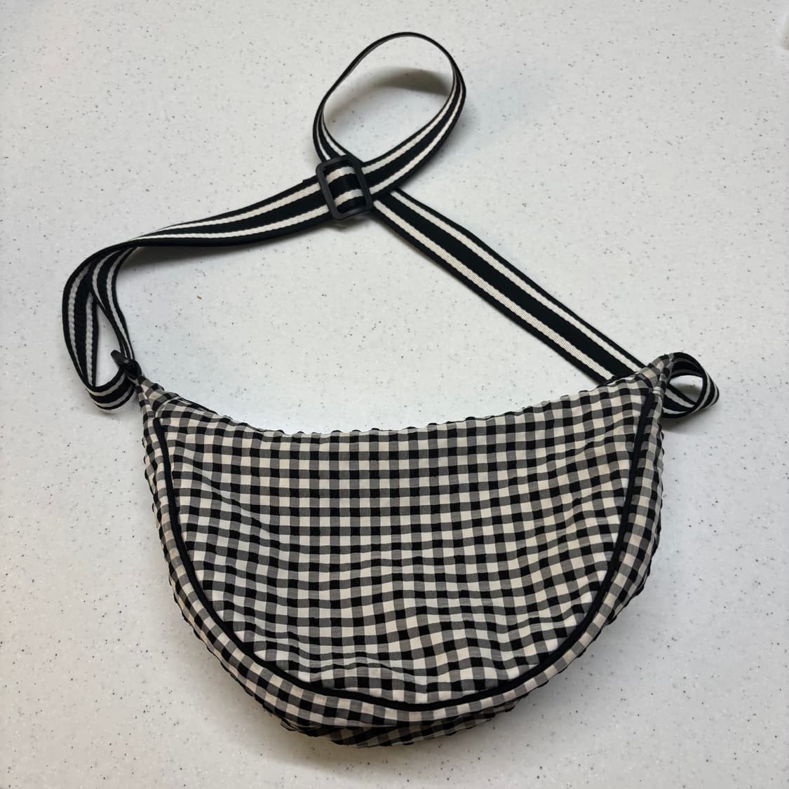 유니클로 라운드 미니 체크 숄더백 크로스백 상품이미지1