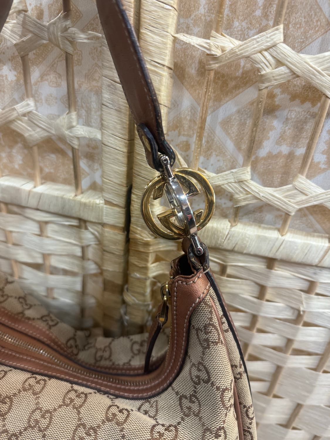 정품 구찌 GG 자가드 인터로킹 호보백 팝니다 상품이미지2