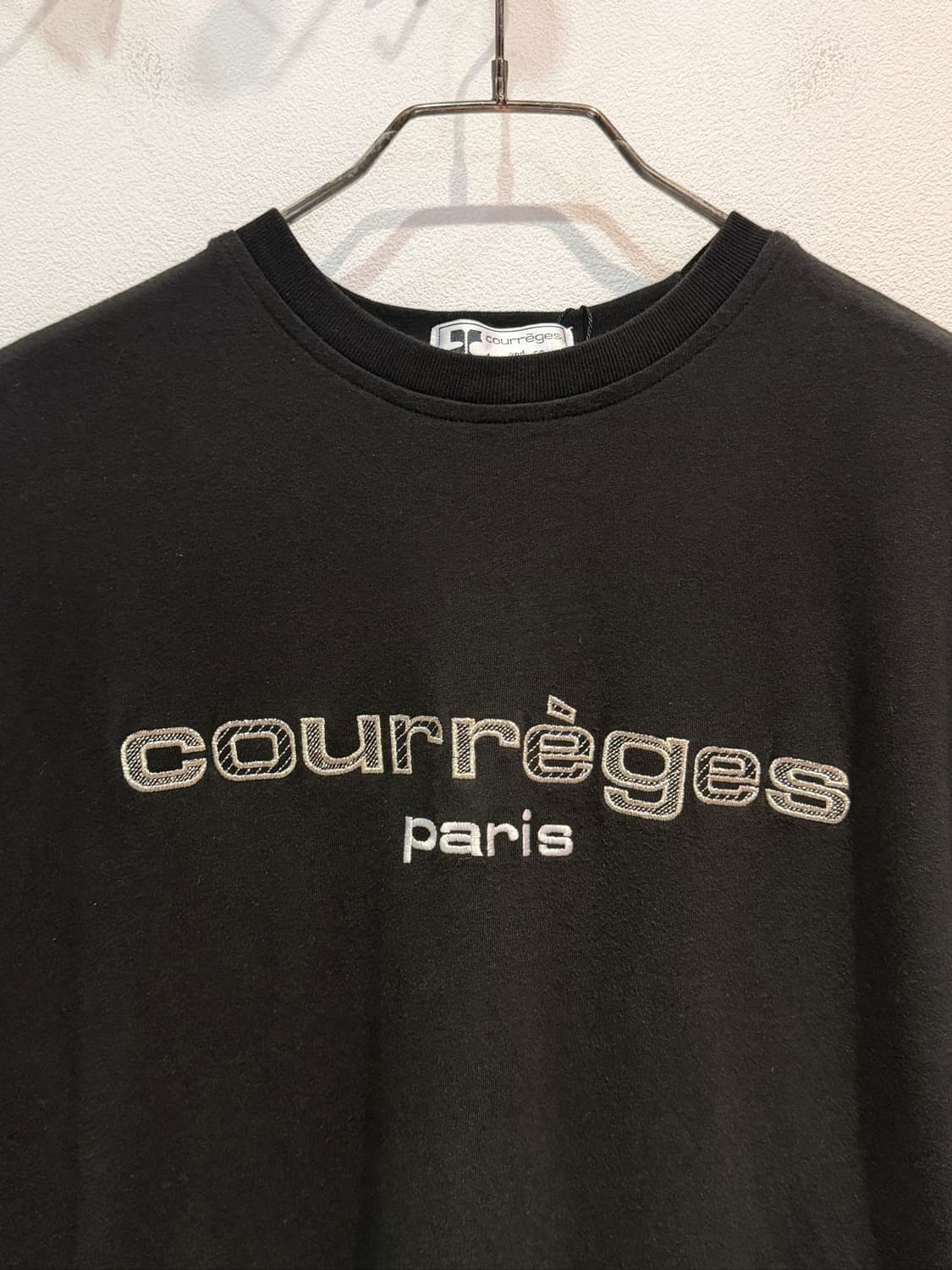 Courreges Paris Logo Black Tee 상품이미지3