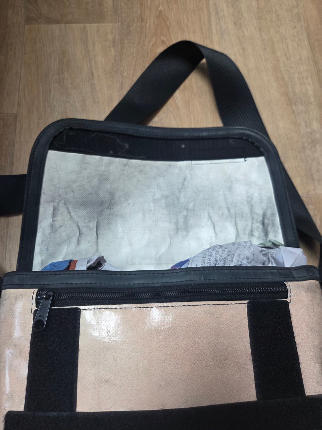 프라이탁 하이파이브오 연한 오렌지 색상 상품이미지8