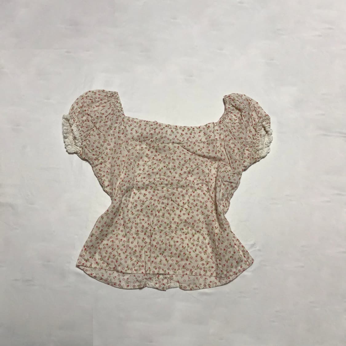 잔꽃무늬 레이스 리본 블라우스 상품이미지3