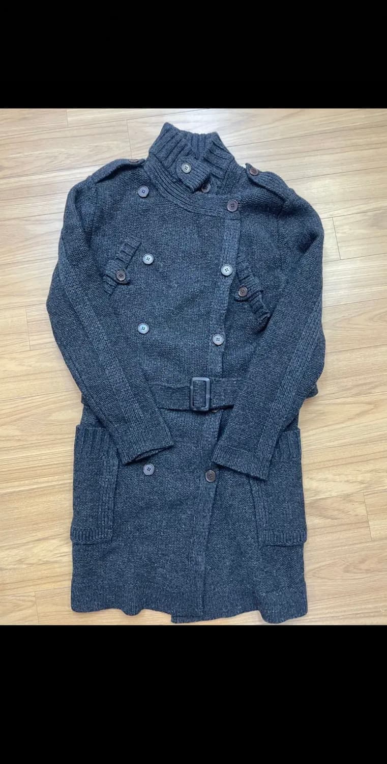 우영미 니트 코트 판매합니다. 사이즈는 46이고, 톤 다운된 색감이라 여 상품이미지1