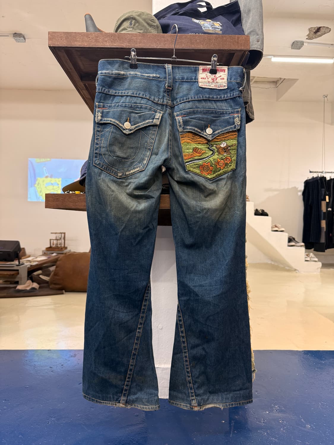 트루릴리젼 백포켓 붓다 부츠컷 데님 팬츠 상품이미지5