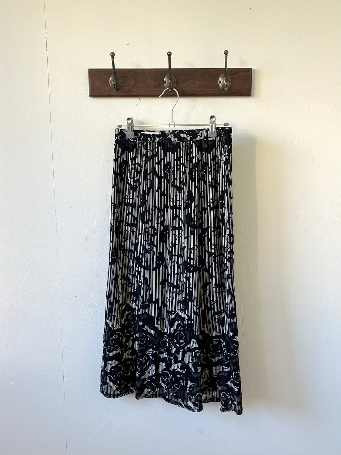 LOBJIE 실루엣 스커트 상품이미지1