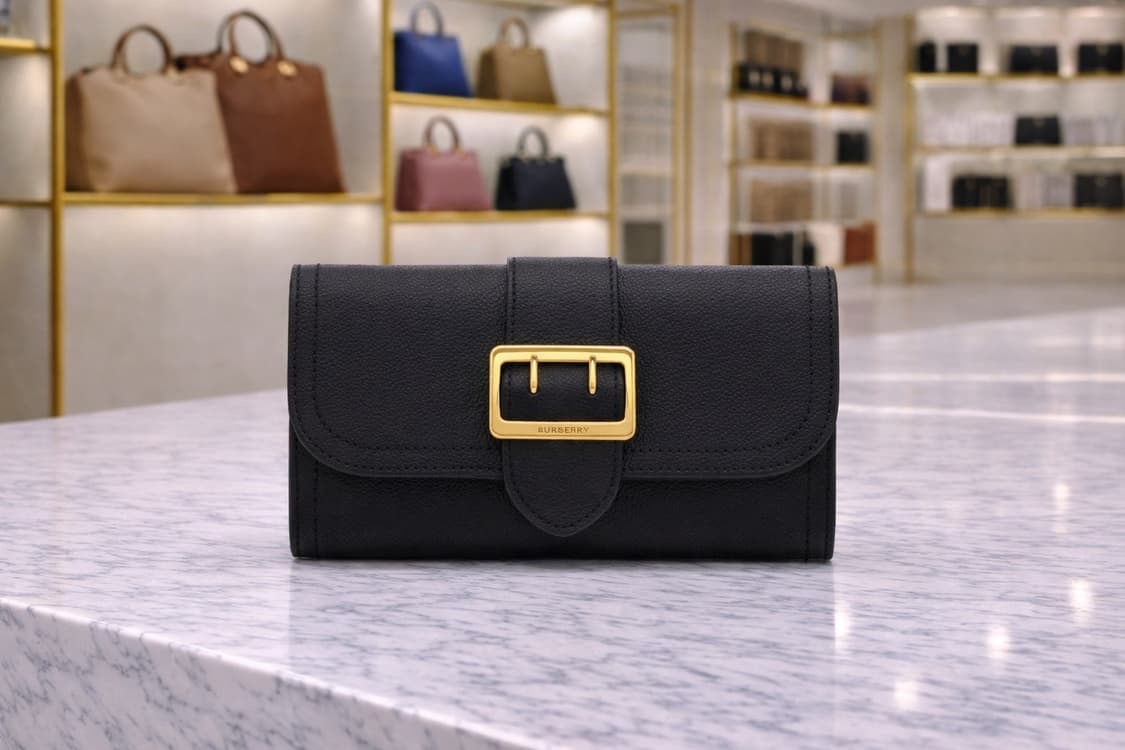 [A급] 버버리 버클 플랩 장지갑 판매합니다!!! 상품이미지1