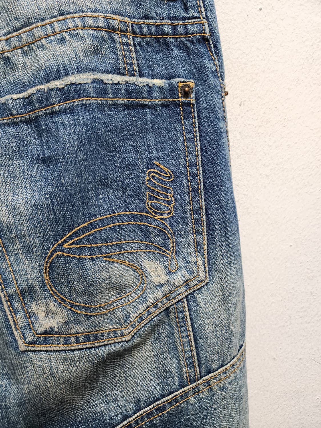 디스퀘어드2 데미지 워싱 청바지 상품이미지3