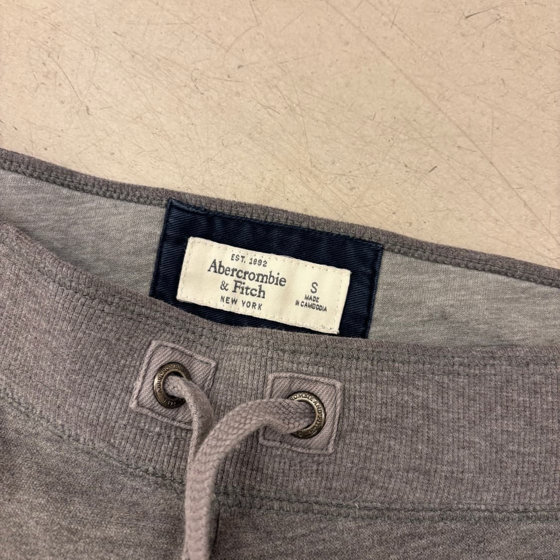 아베크롬비 피치 그레이 조거 트레이닝 팬츠 상품이미지3