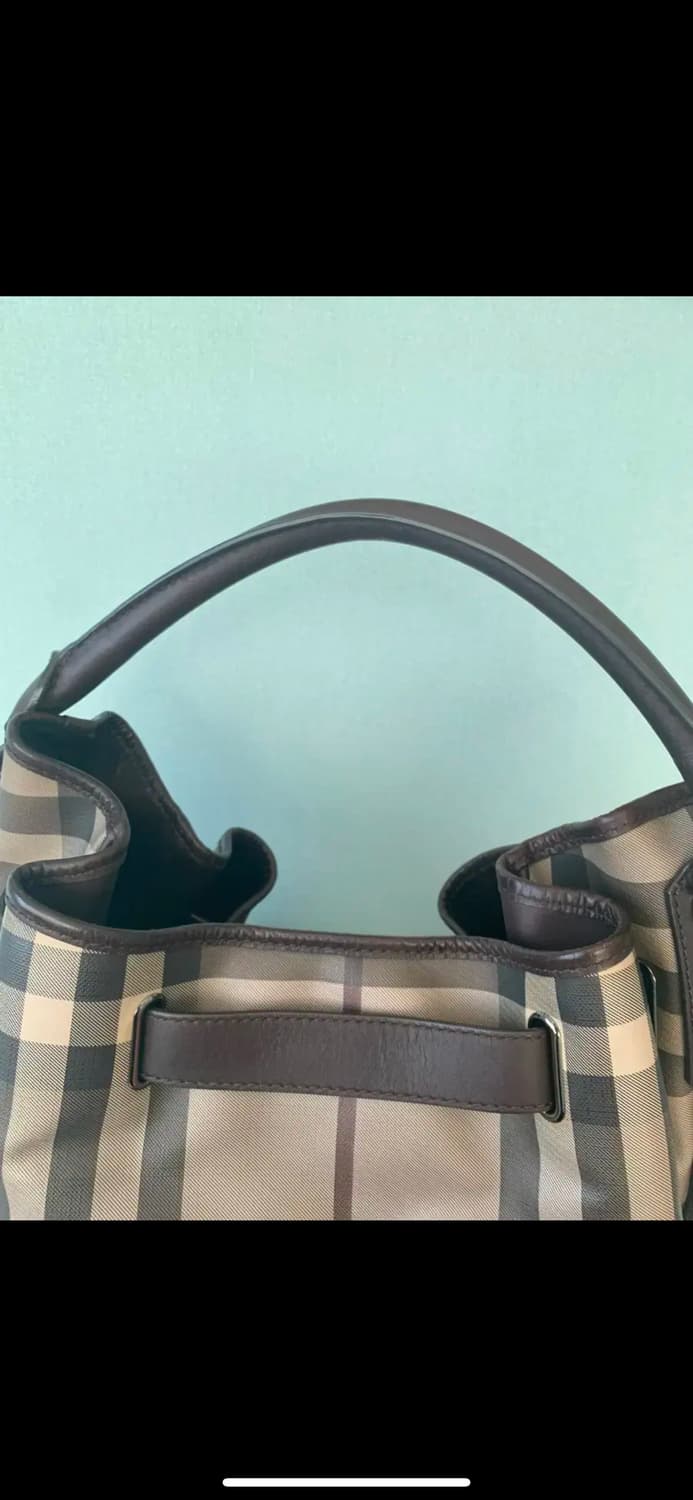 버버리 숄더백 정품 상품이미지8