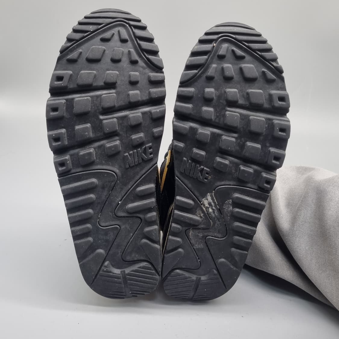 나이키 에어맥스90 여성운동화235 상품이미지3