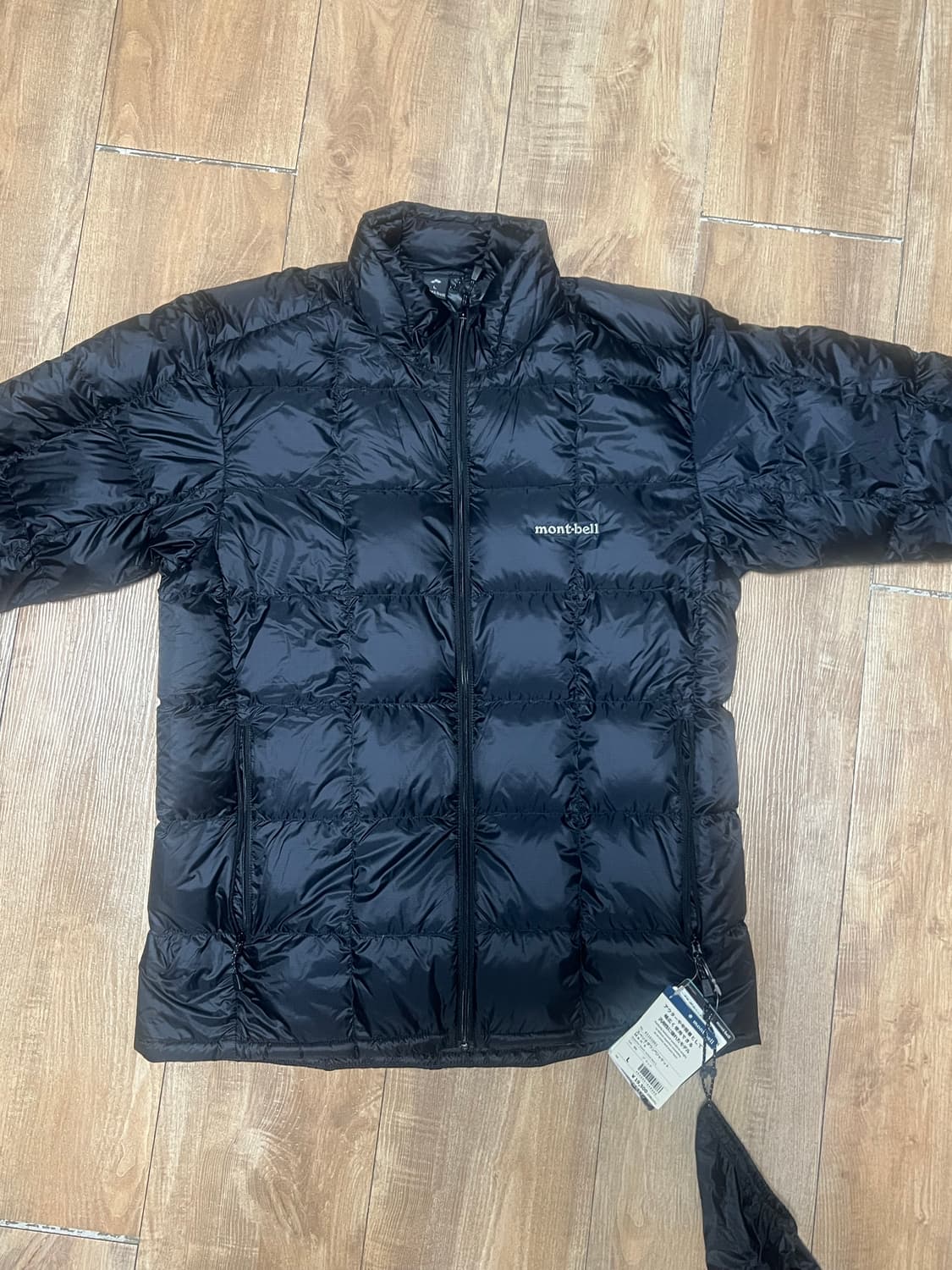 L몽밸 경량패딩 팝니다! 택달려있어요 상품이미지1