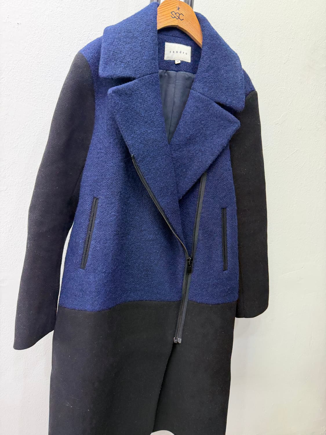 정품) 산드로 여성 배색 코트 네이비/블랙 38 상품이미지2